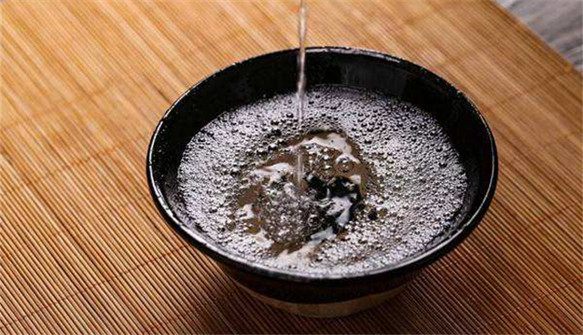 老貴董酒和玻汾哪個好？董酒、汾酒都是好酒，就看品牌好不好了！