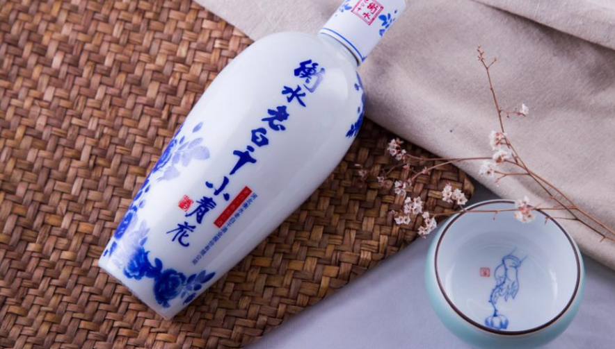 白酒價(jià)格高低不一？這些高性價(jià)比酒收藏起來