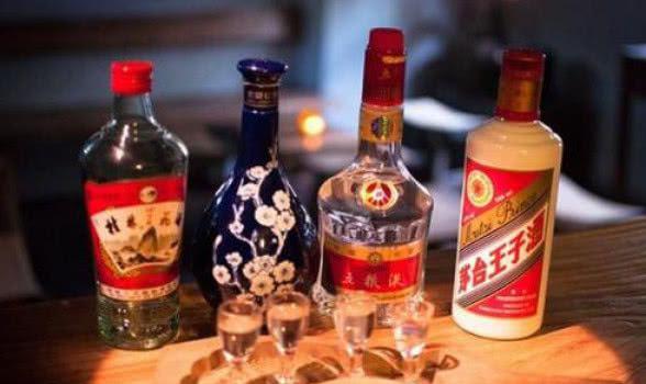 白酒多少度以上稱為高度酒？什么度數(shù)的白酒才好喝？