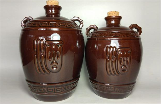 喝完酒胃里燒怎么緩解？多喝開(kāi)水是個(gè)不錯(cuò)的選擇