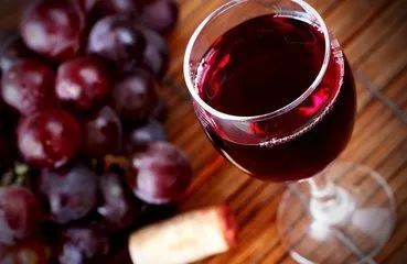 高血脂可以喝紅酒嗎?高血脂喝紅酒好嗎？