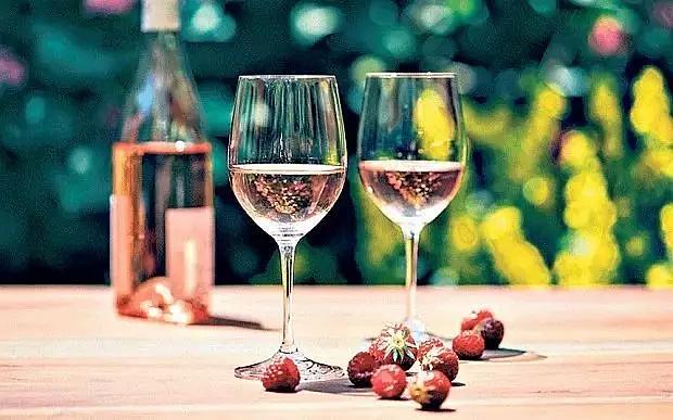 桃紅葡萄酒怎么喝？桃紅葡萄酒好喝嗎？