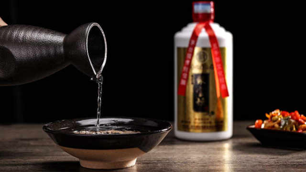 白酒和威士忌、伏特加有什么不同；中國(guó)白酒有什么獨(dú)特之處？