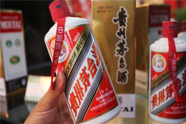 貴州省市場(chǎng)監(jiān)督管理局日前發(fā)文稱(chēng)，貴陽(yáng)打擊炒買(mǎi)炒賣(mài)茅臺(tái)酒的“黃牛”