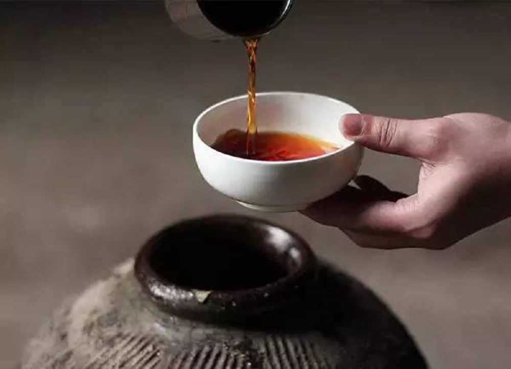 黃酒發(fā)酸了可以喝嗎？喝了發(fā)酸黃酒有什么危害