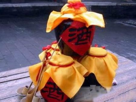 端午節(jié)雄黃酒應(yīng)該怎么用？雄黃酒的功效與作用