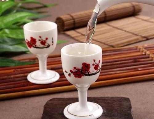 酒和菜怎么搭配？怎么判斷自己一次可以喝多少酒？