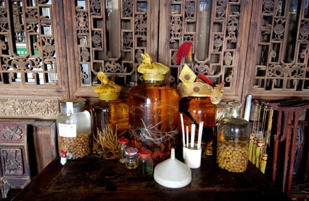 藥酒去濕氣效果好嗎？去濕藥酒什么時(shí)候喝效果好