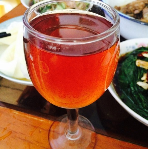楊梅酒什么時(shí)候喝好，喝了上火傷胃嗎？