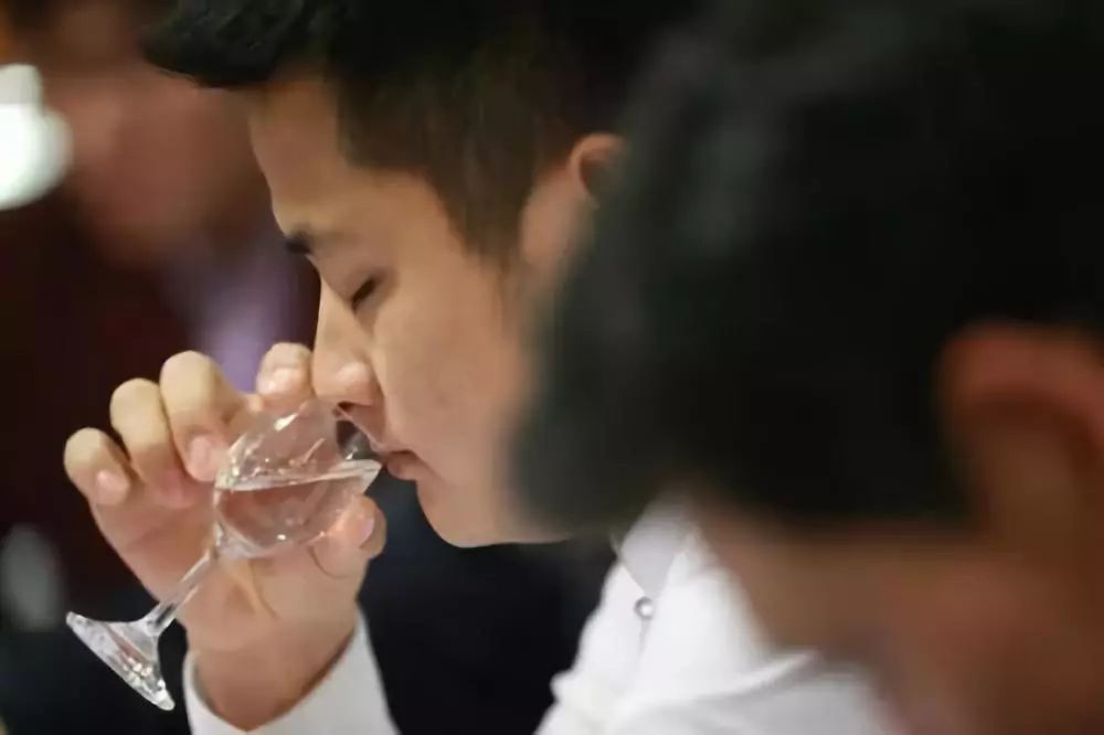 喝白酒可以吃香蕉嗎？怎么吃香蕉解酒