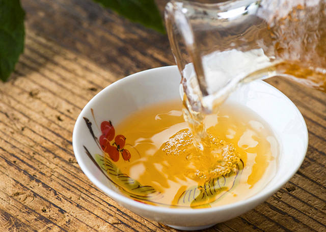 枇杷酒的制作方法，怎么吃好