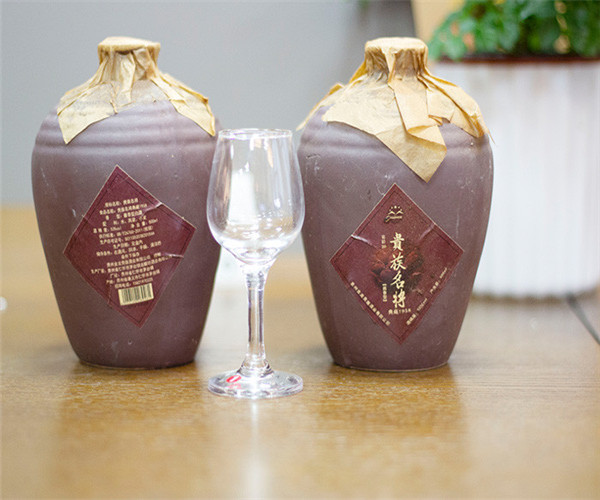 白酒界吹起“收藏+定制”之風，白酒行業(yè)將進入高質量發(fā)展階段