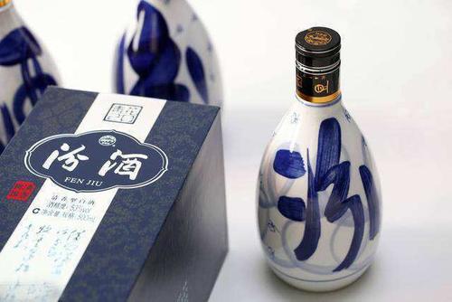 營收領(lǐng)漲白酒股，關(guān)聯(lián)交易3年銳減近20億，全解汾酒“加減法”