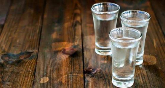 白酒的屬性是什么？不同維度分析白酒的屬性。