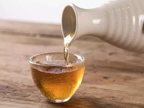 黃酒可以泡藥酒嗎？泡藥酒用黃酒好還是白酒好？
