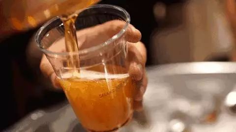 過(guò)期的啤酒還能喝嗎？過(guò)期啤酒什么味道？