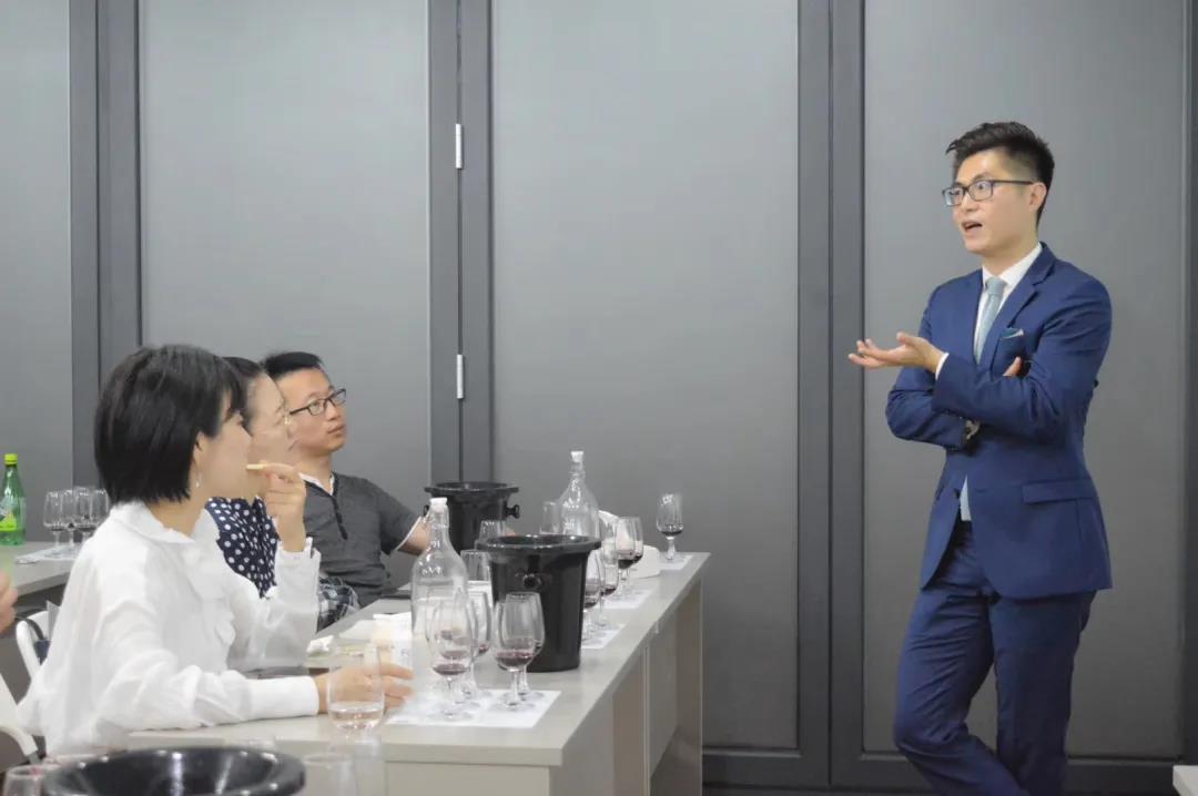 馬先辰向世界酒評界高調(diào)發(fā)出中國聲音！底氣何來？