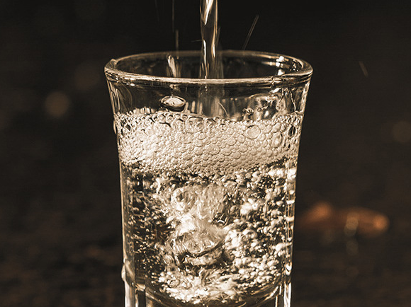 夏季喝白酒有什么危害？白酒的有害物質(zhì)有哪些？