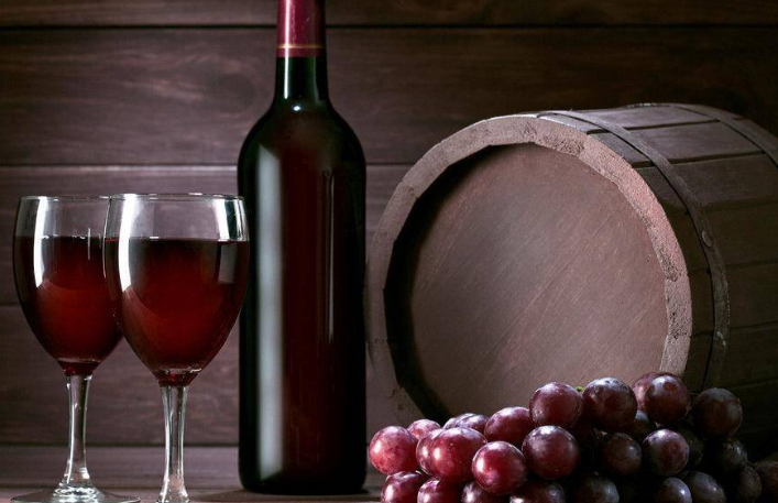 葡萄酒紅酒有什么區(qū)別嗎？葡萄酒是什么酒？