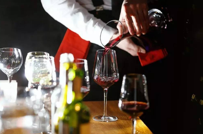 葡萄酒存儲方法，葡萄酒為什么要橫著放