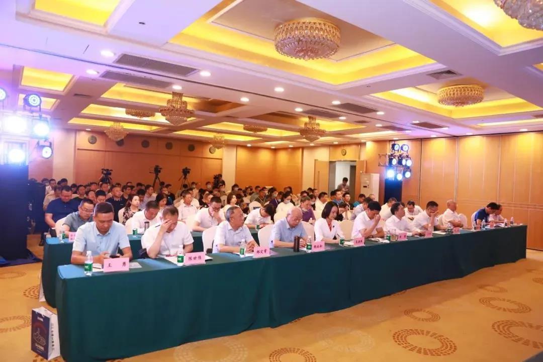 瀘州、江津聯(lián)手建白酒產(chǎn)業(yè)集群，將會(huì)碰撞出什么火花？