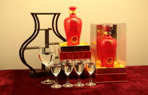 如何鑒別優(yōu)質(zhì)白酒？選購白酒技巧