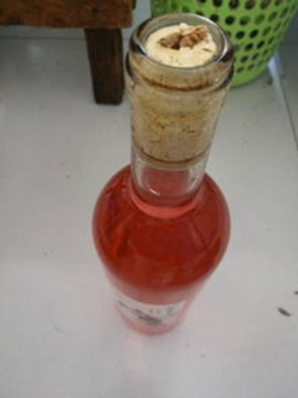 葡萄酒蓋什么開(kāi)啊(葡萄酒蓋怎么開(kāi))