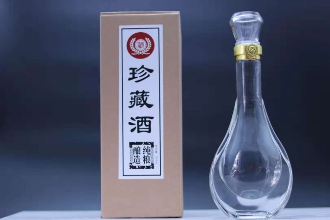 御酃白酒白瓶子的價(jià)格(白金御釀酒多少錢(qián)一瓶)