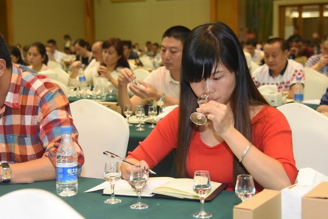 白酒培訓成都(成都白酒品酒師培訓)